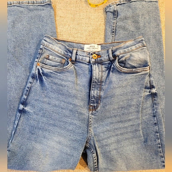 Straight high-rise jeans - Picture 2 of 3